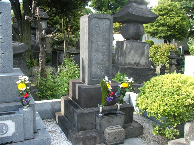 鳥居耀蔵の墓