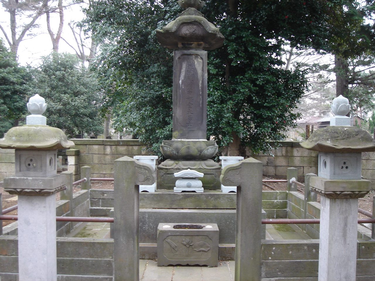 井伊直憲の墓(豪徳寺)