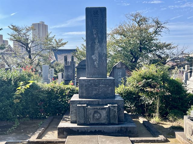 福岡孝弟の墓