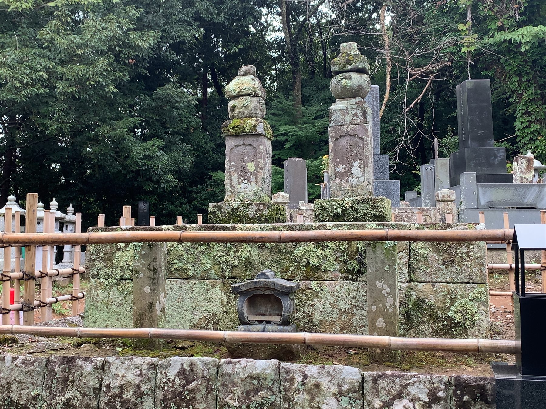 北条義時の墓（北條寺） 写真1