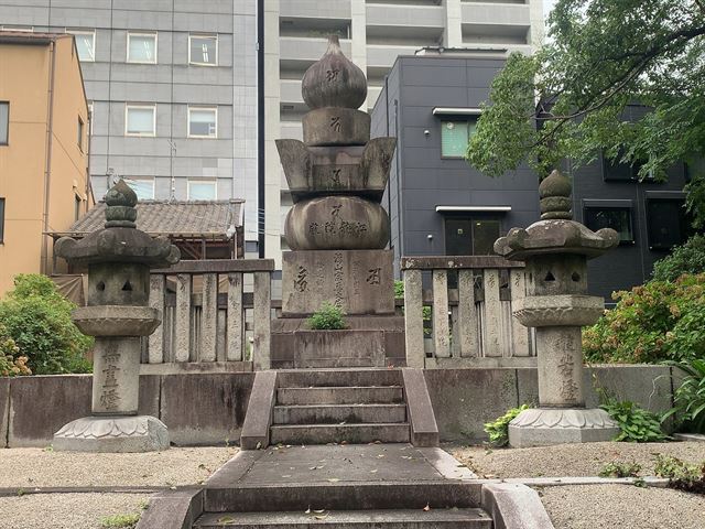 黒田光之の墓