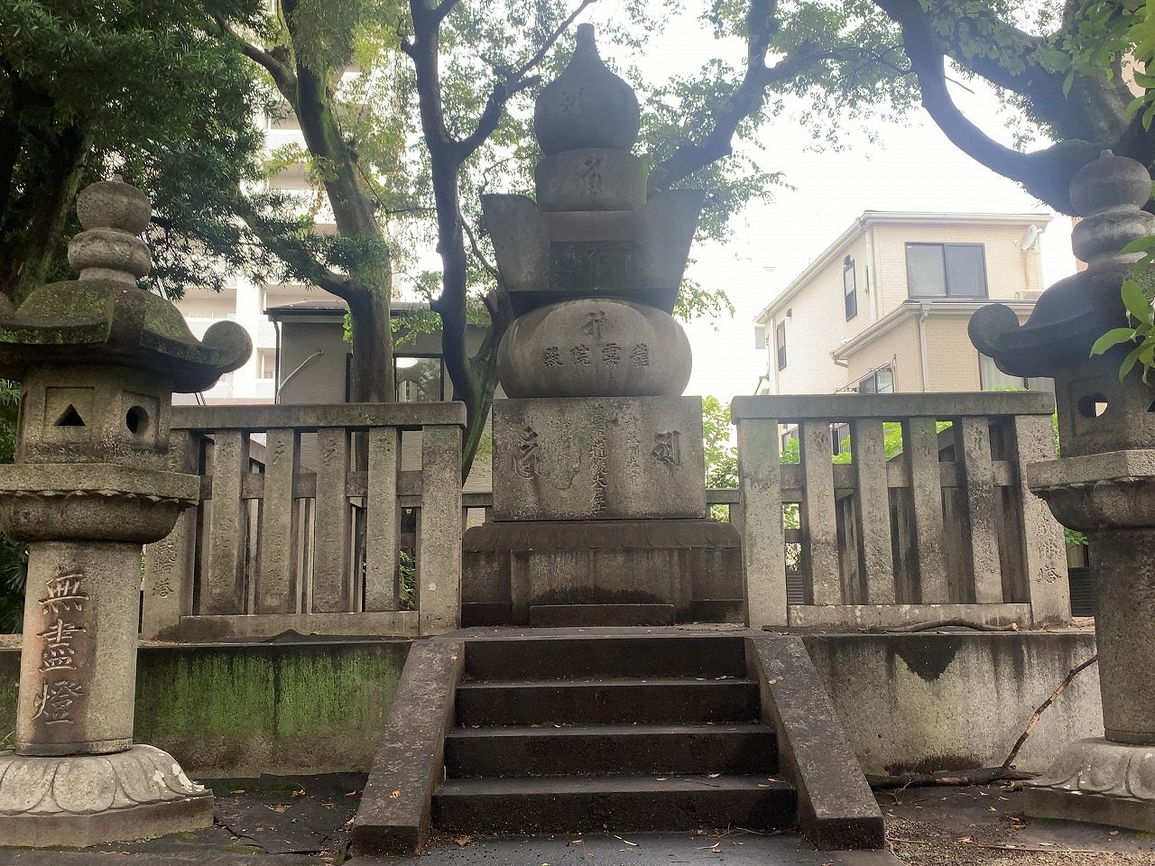 黒田治高の墓（東長寺）