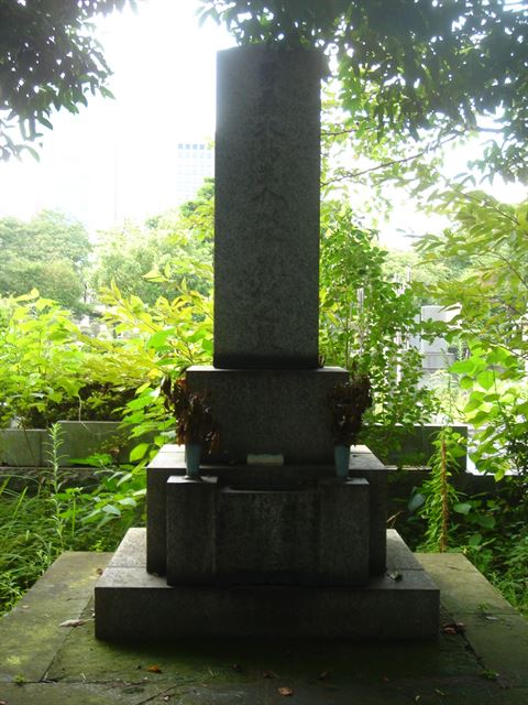 大鳥圭介の墓