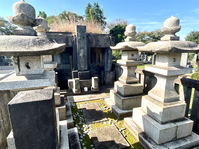 土方久元の墓