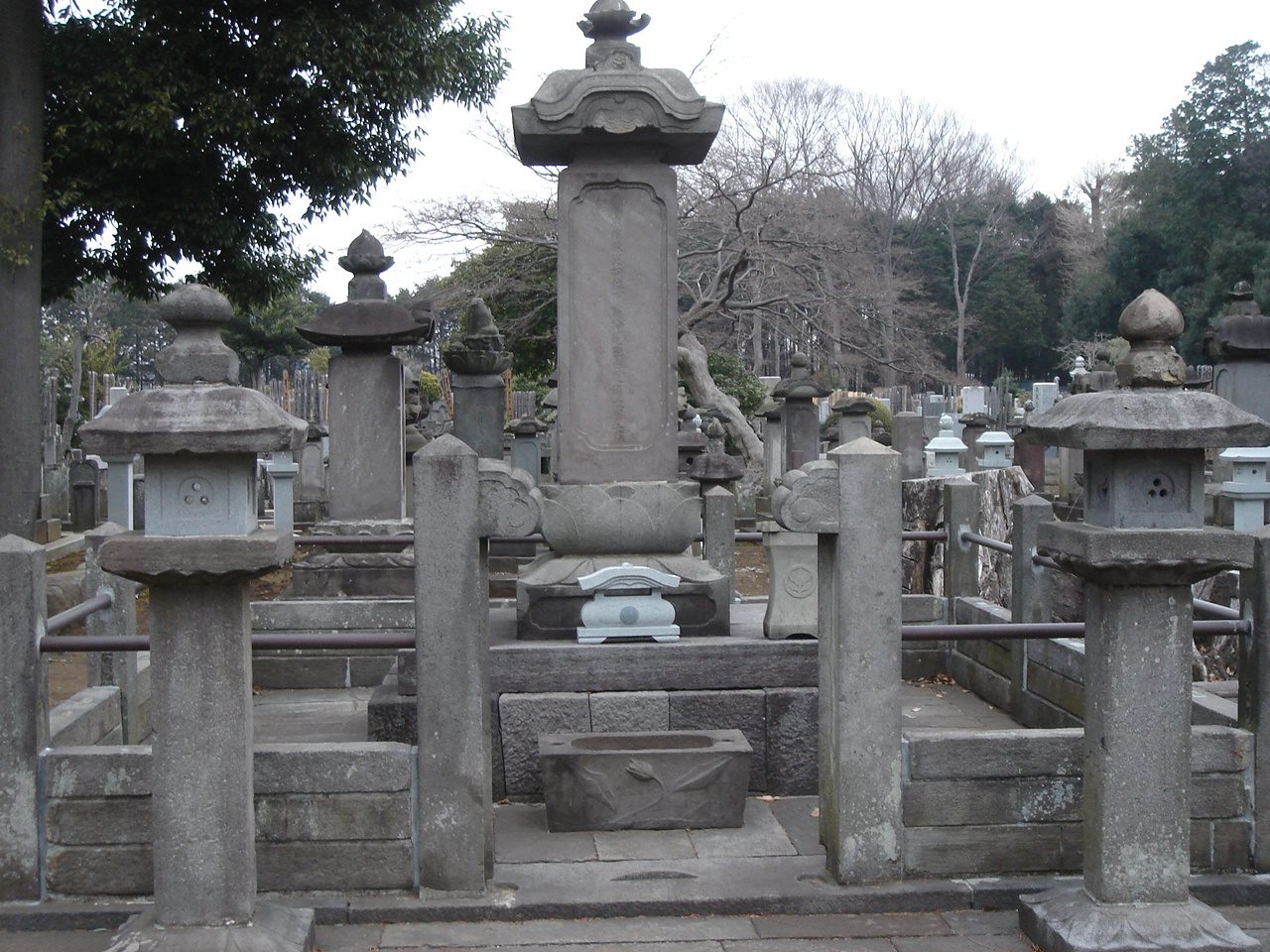 井伊直恒の墓（豪徳寺）