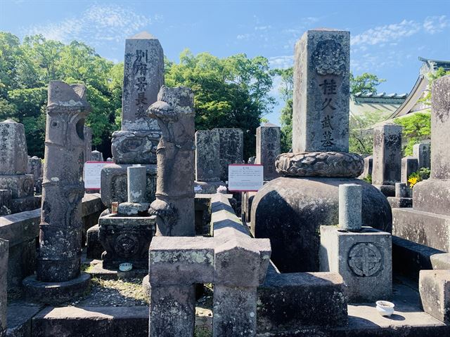 別府晋介・桂久武の墓